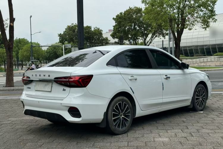 Used Roewe i5 2021 Revised Version 1.5L CVT Diamond Edition
