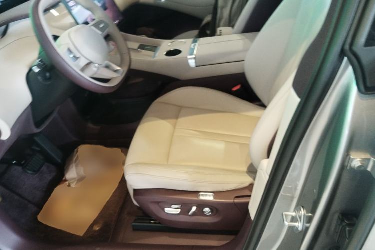 Used  YU7 2025 Ultra-Long Range Rear-Wheel Drive Version
