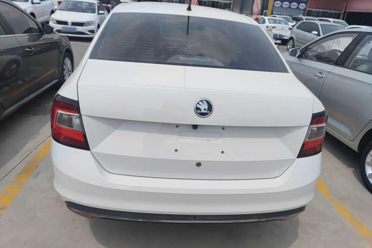 Used Skoda Rapid 2018 1.6L Manual Comfort Edition
