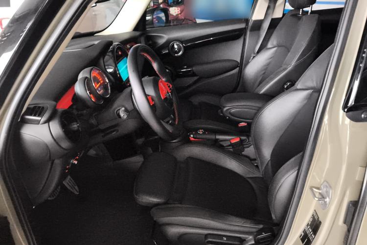 Used MINI MINI 2018 2.0T COOPER S Classic Edition Five-Door Version
