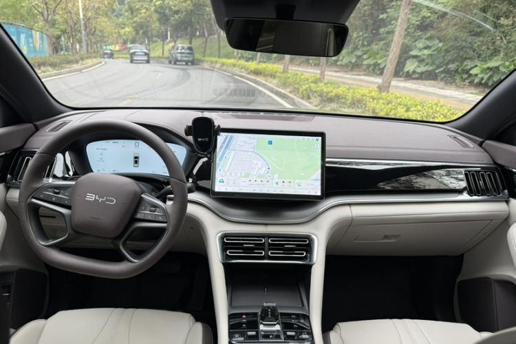 Used BYD Song PLUS New Energy 2025 EV Intelligent Driving Edition 520km Luxury Model
