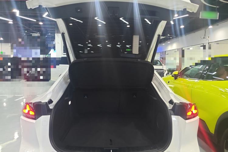 Used  SL03 2023 200Max Range-Extended Version
