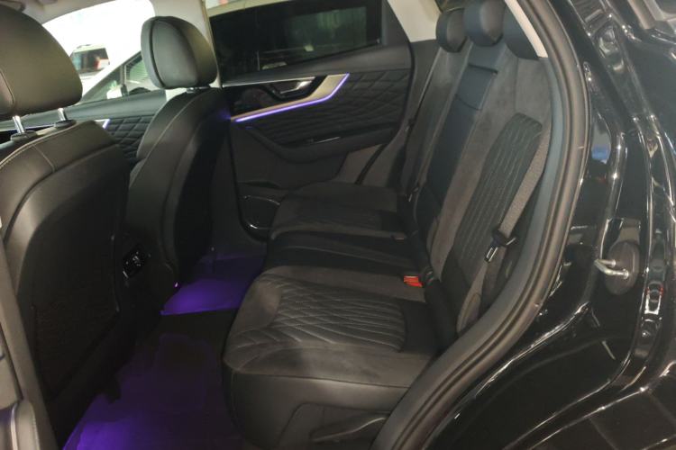 Used Hongqi HS5 2022 Facelifted Version 2.0T Smart Connect Flagship All-Wheel-Drive Edition