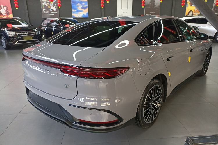 Used BYD Han 2025 EV Intelligent Driving Edition 701KM LiDAR Flagship Model
