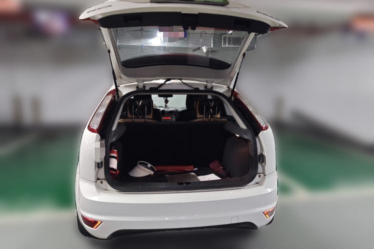 Used Ford Focus 2013 Hatchback Classic 1.8L Automatic Base Model
