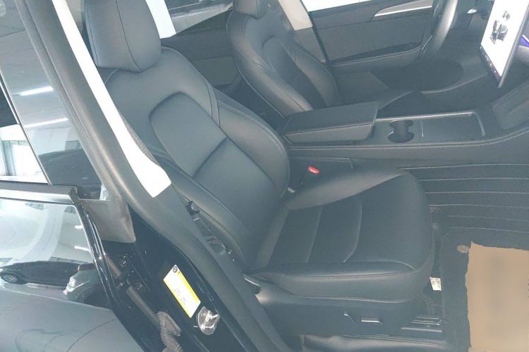 Used Tesla Model Y 2023 Rear-Wheel-Drive Version
