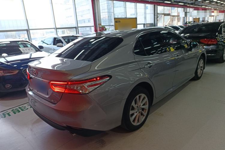 Used Toyota Camry 2021 2.0G Luxury Edition