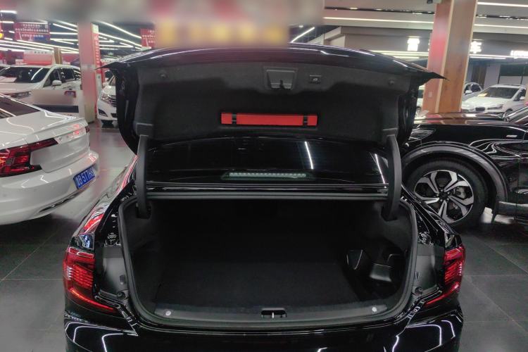 Used Volvo S90 New Energy 2024 Plug-in Hybrid Four-Wheel Drive Long-Range Zhiyi Luxury Edition