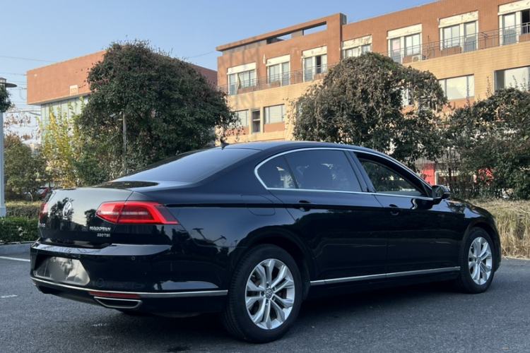 Used Volkswagen Magotan 2019 330TSI DSG Luxury Model China V Standard
