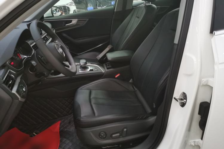 Used Audi A4L 2018 30th Anniversary Edition 40 TFSI Trendy Model
