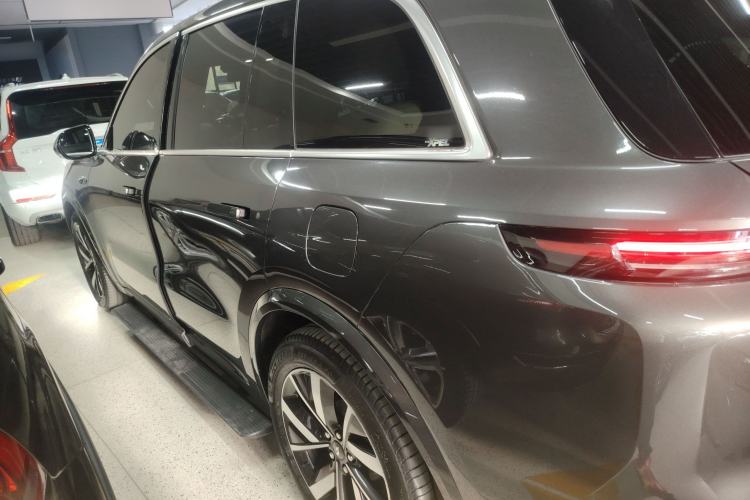 Used Li Auto L8 2023 Pro Model
