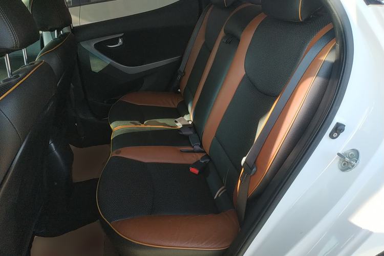 Used Hyundai Elantra 2015 1.6L Automatic Leading Model
