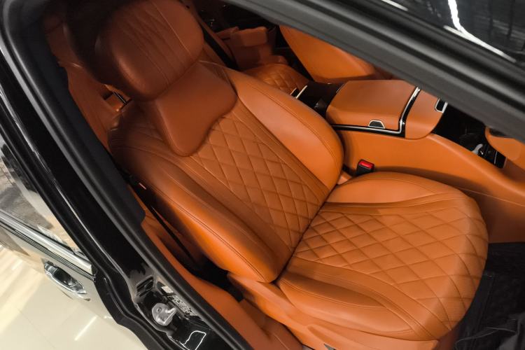 Used Mercedes-Benz Vito 2023 2.0T Elite Version 7 Seats