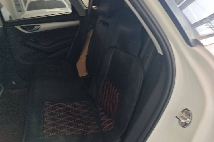 Used Zotye SR7 2017 1.5T CVT Cube Road Edition
