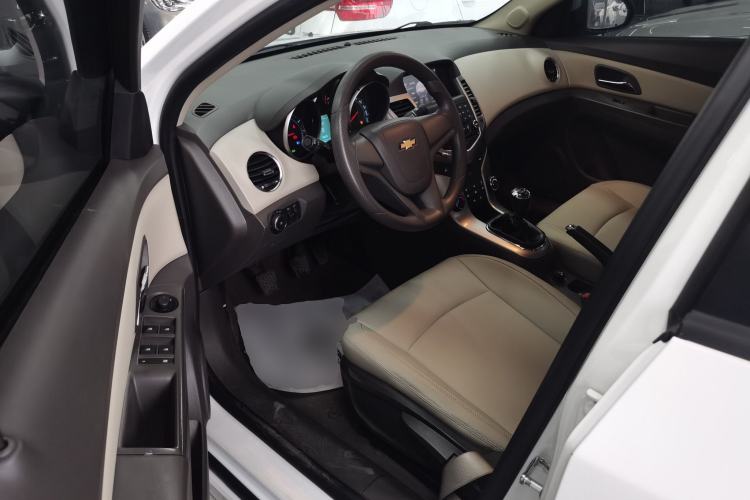 Used Chevrolet Cruze 2015 1.5L Classic SL MT