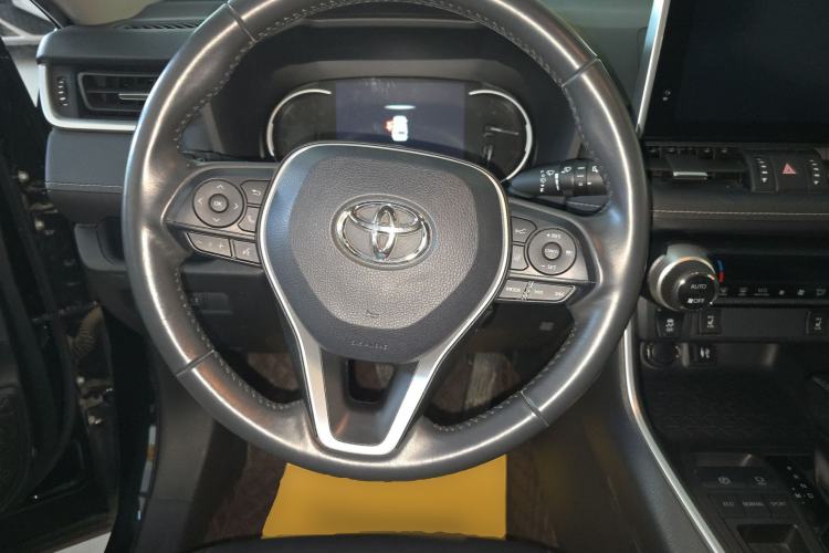 Used Toyota RAV4 2022 2.0L CVT Two-Wheel Drive Fashion Plus Edition
