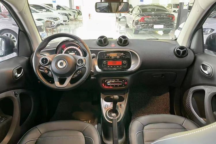 Used  fortwo 2015 1.0L 52 kW Hardtop Passion Edition
