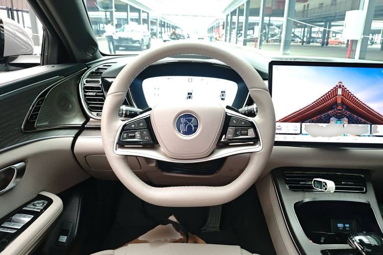 Used BYD Han 2025 EV Intelligent Driving Edition 701KM LiDAR Flagship Model