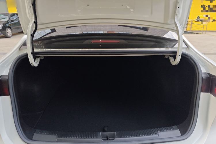 Used Roewe i5 2023 1.5L Manual Excellence Edition
