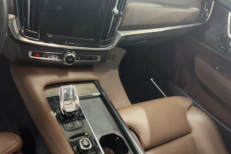 Used Volvo S90 2023 B5 Zhiyuan Luxury Edition