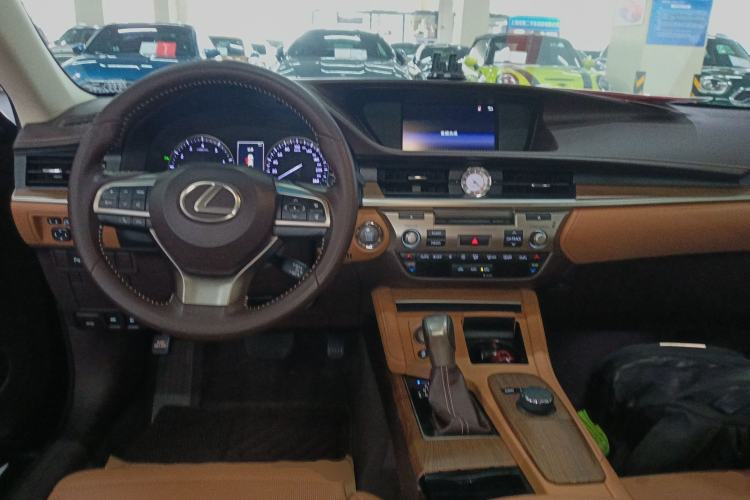 Used Lexus ES 2015 200 Elite Edition
