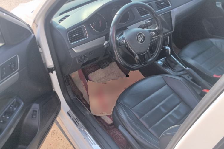 Used Volkswagen Lavida 2017 1.6L Automatic Comfort Edition
