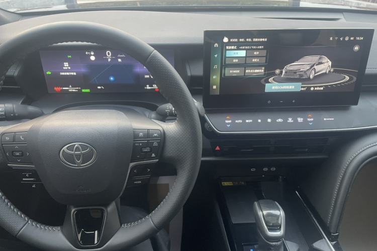 Used Toyota Camry 2024 Dual-Motor 2.0 HXS Sport Plus Edition
