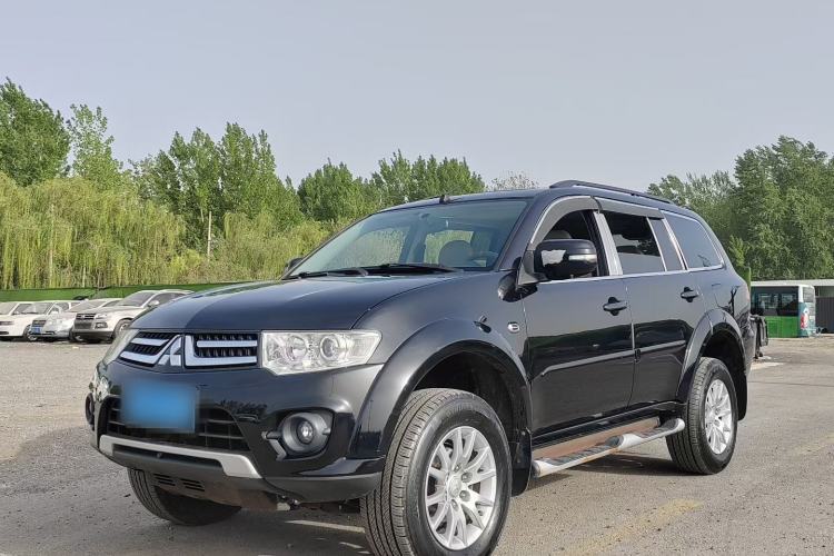 Used Mitsubishi Pajero Sport 2013 3.0L Automatic Two-Wheel Drive Luxury Edition