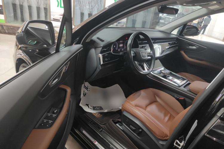 Used Audi Q7 2020 55 TFSI quattro S line sports model
