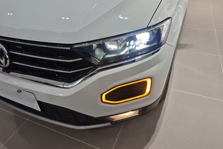 Used Volkswagen T-ROC 2019 230TSI DSG Two-Wheel-Drive Advanced Version China VI Standard
