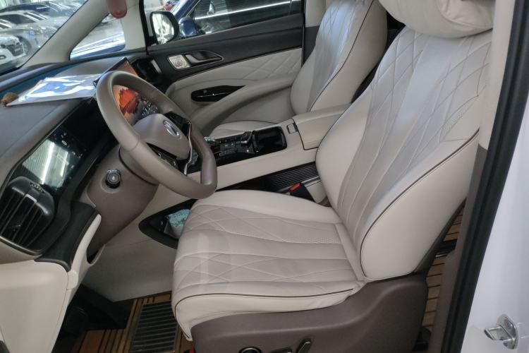 Used Denza D9 2022 DM-i 970 Four-Wheel Drive Prestige Model