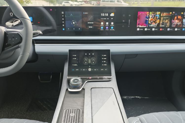 Used VOYAH PASSION 2023 Four-Wheel Drive Standard Edition