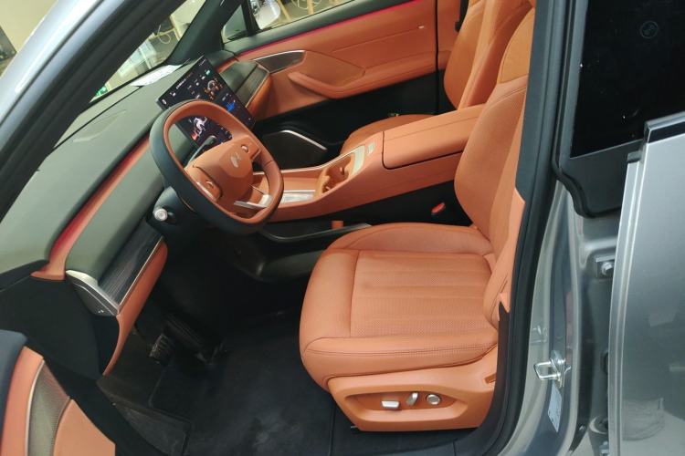 Used ONVO L60 2024 60 kWh Rear-Drive Version