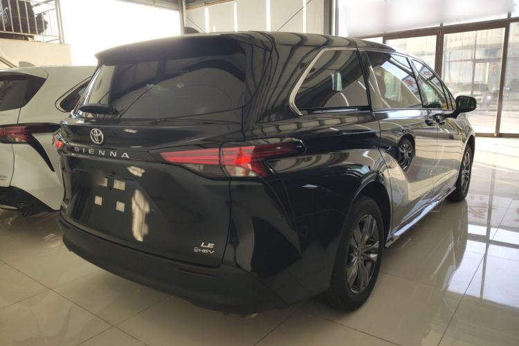Used Toyota Sienna 
