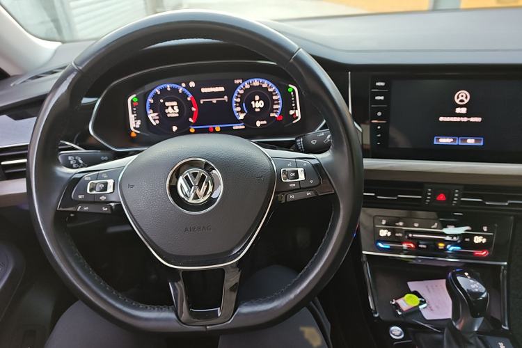 Used Volkswagen Passat 2020 330TSI Luxury Edition China VI