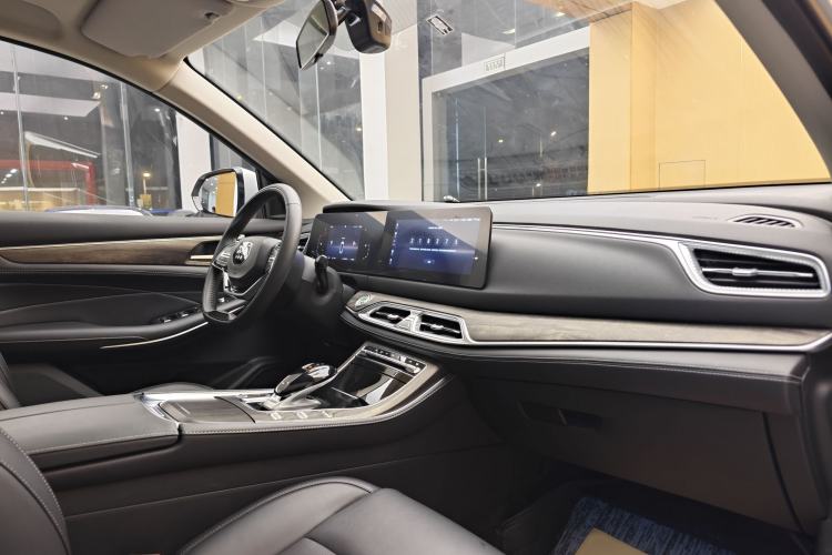 Used  E5 2023 1.5L DE-i 100KM Comfort Edition 7-Seater
