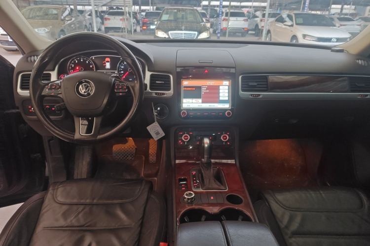 Used Volkswagen Touareg 2011 3.0 TSI Standard Version
