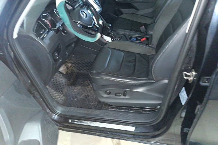 Used Volkswagen Tiguan L 2019 330TSI Automatic Two-Wheel Drive Panoramic Comfort Edition China V Standard