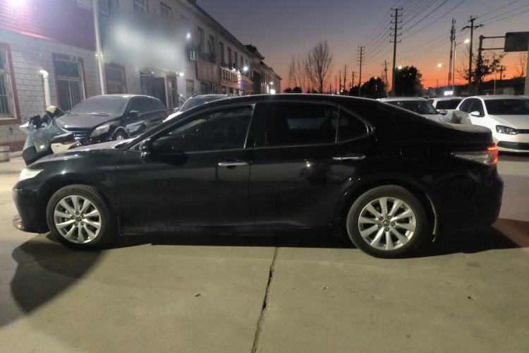 Used Toyota Camry 2018 2.0G Luxury Edition
