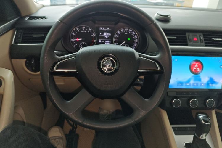 Used Skoda Octavia 2016 1.6L Automatic Chuanxing Edition
