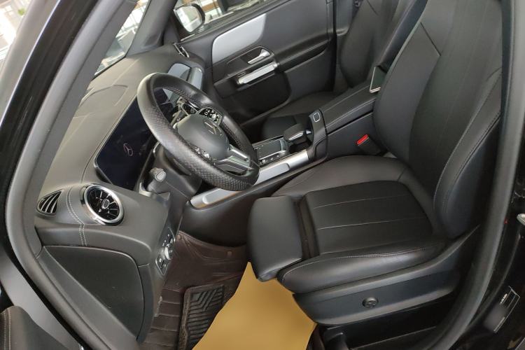 Used Mercedes-Benz GLB 2023 Refresh GLB 200 Fashion Edition
