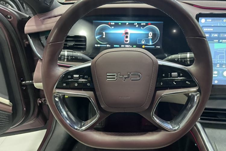 Used BYD Seal 2023 DM-i 1.5T 121km Flagship Model
