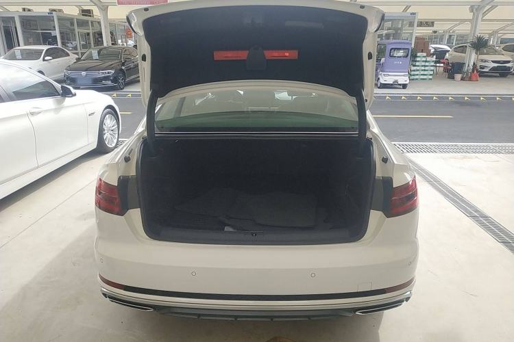 Used Audi A4L 2019 40 TFSI Fashion Edition China VI Emission Standard
