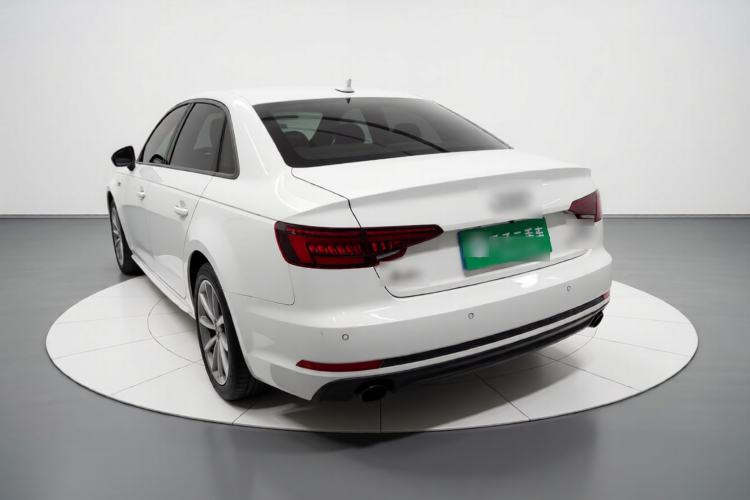 Used Audi A4L 2018 30th Anniversary Edition 40 TFSI Fashion Model
