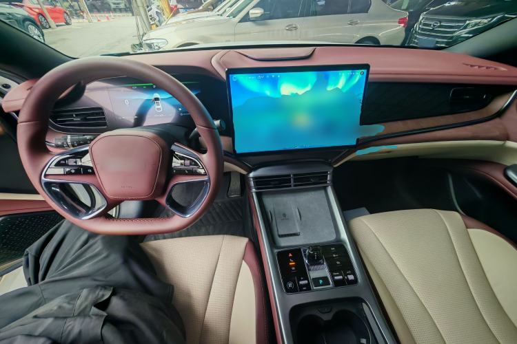 Used BYD Seal 2023 DM-i 1.5L 121km Prestige Model
