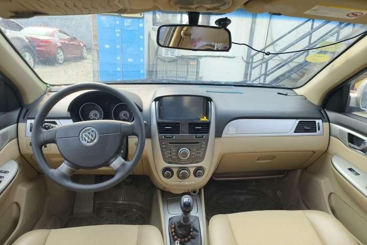 Used Buick Excelle 2013 1.5L Manual Classic Model
