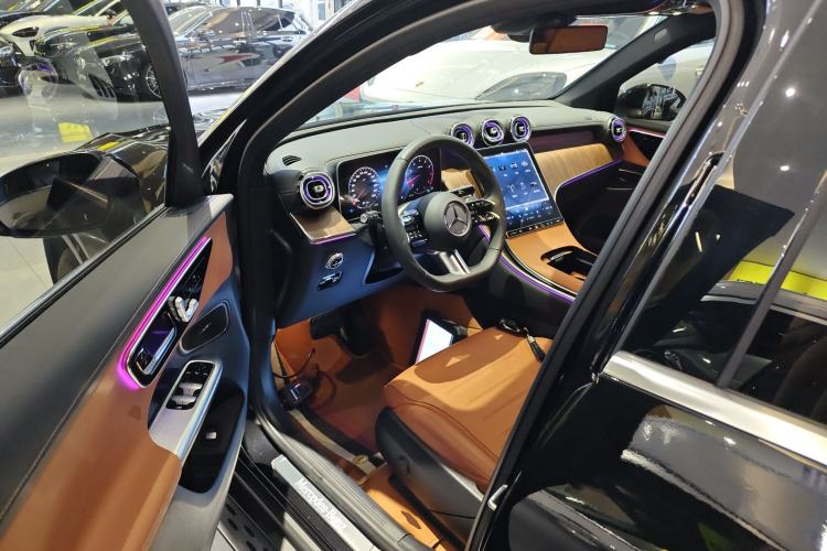 Used Mercedes-Benz GLC 2024 Refreshed GLC 300 L 4MATIC Dynamic Version 5 Seats
