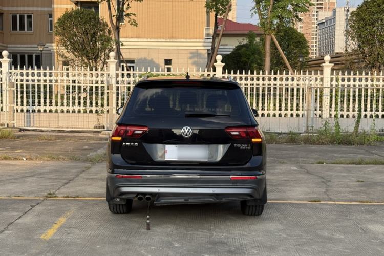 Used Volkswagen Tiguan L 2019 Updated Version 330TSI Automatic Two-Wheel Drive Panoramic Comfort Edition China VI Standard
