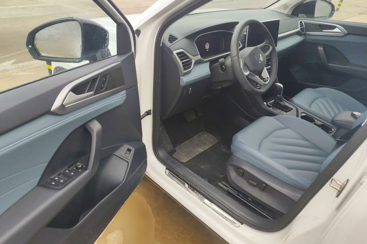 Used Volkswagen Tharu 2024 300TSI Two-Wheel-Drive Moon Luxury Edition
