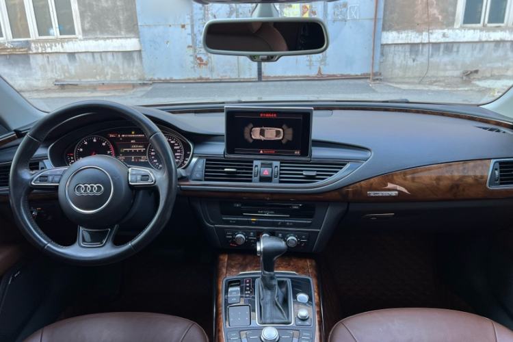 Used Audi A7 2013 50 TFSI quattro Comfort trim
